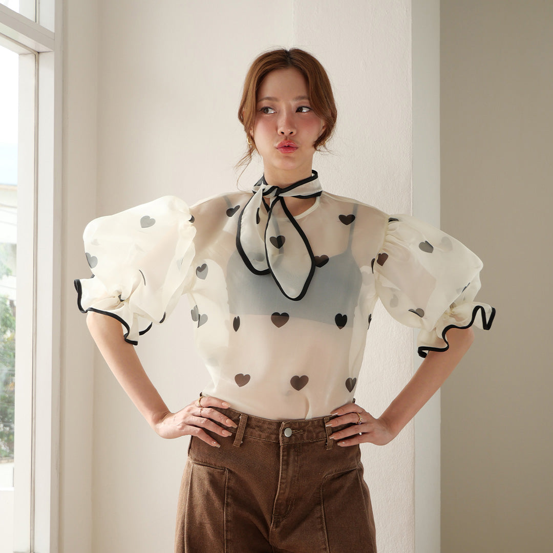 Julia Blouse (Pre-order 20 Nov)